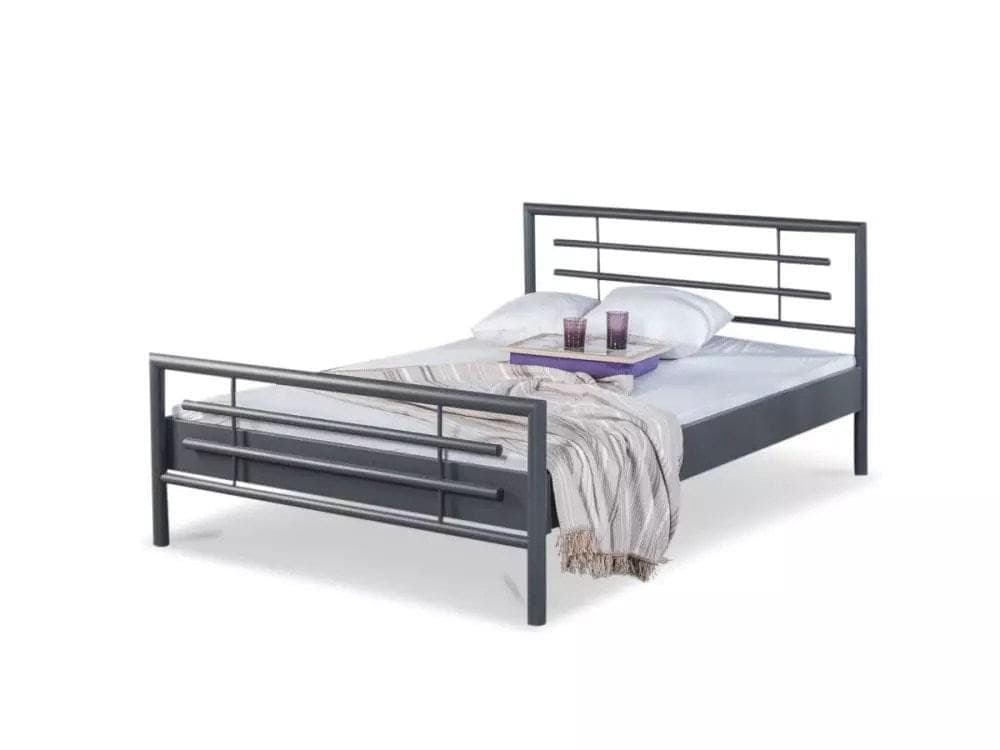 Metallbett Lola.