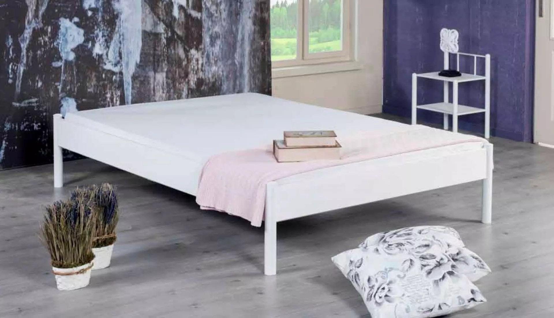 Metallbett Alice.