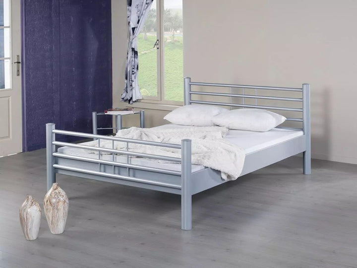 Metallbett Lea.